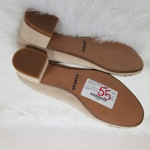 Silent D Leather Suede Embroidered Block Heels NEW - Picture 7 of 8